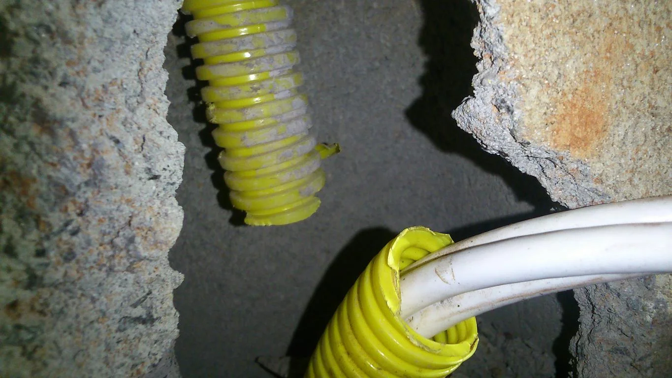Serviços de desentupimento de conduítes de cabos elétricos, TV e informática 24 horas SP